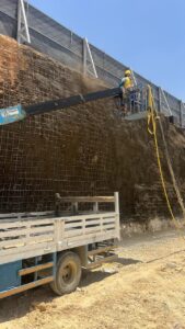 Shotcrete with Soil Nailing (3)